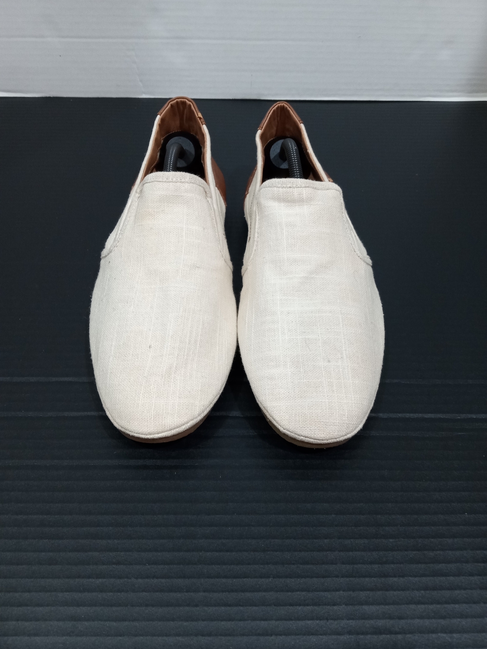 Apt. 9 Cream Linen Slip-On Loafers with Tan Heel Trim